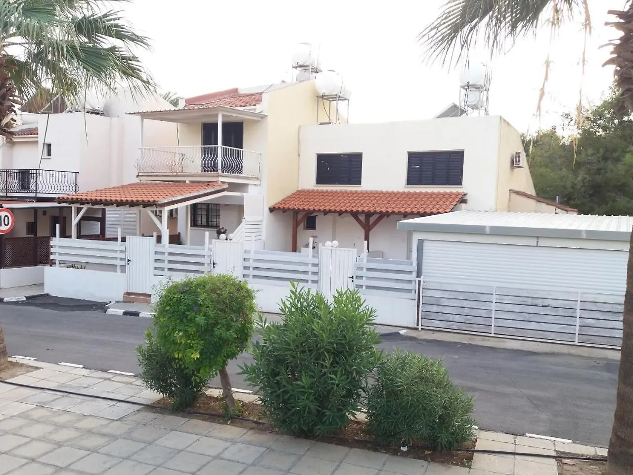 Pirgos Beach House Larnaca 0*,  Cyprus