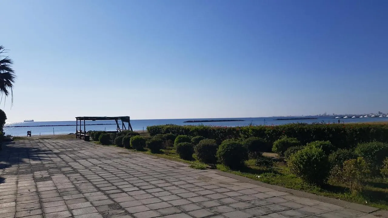 Pirgos Beach House Larnaca